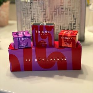 Brand new Trinny London Seeing Double kit